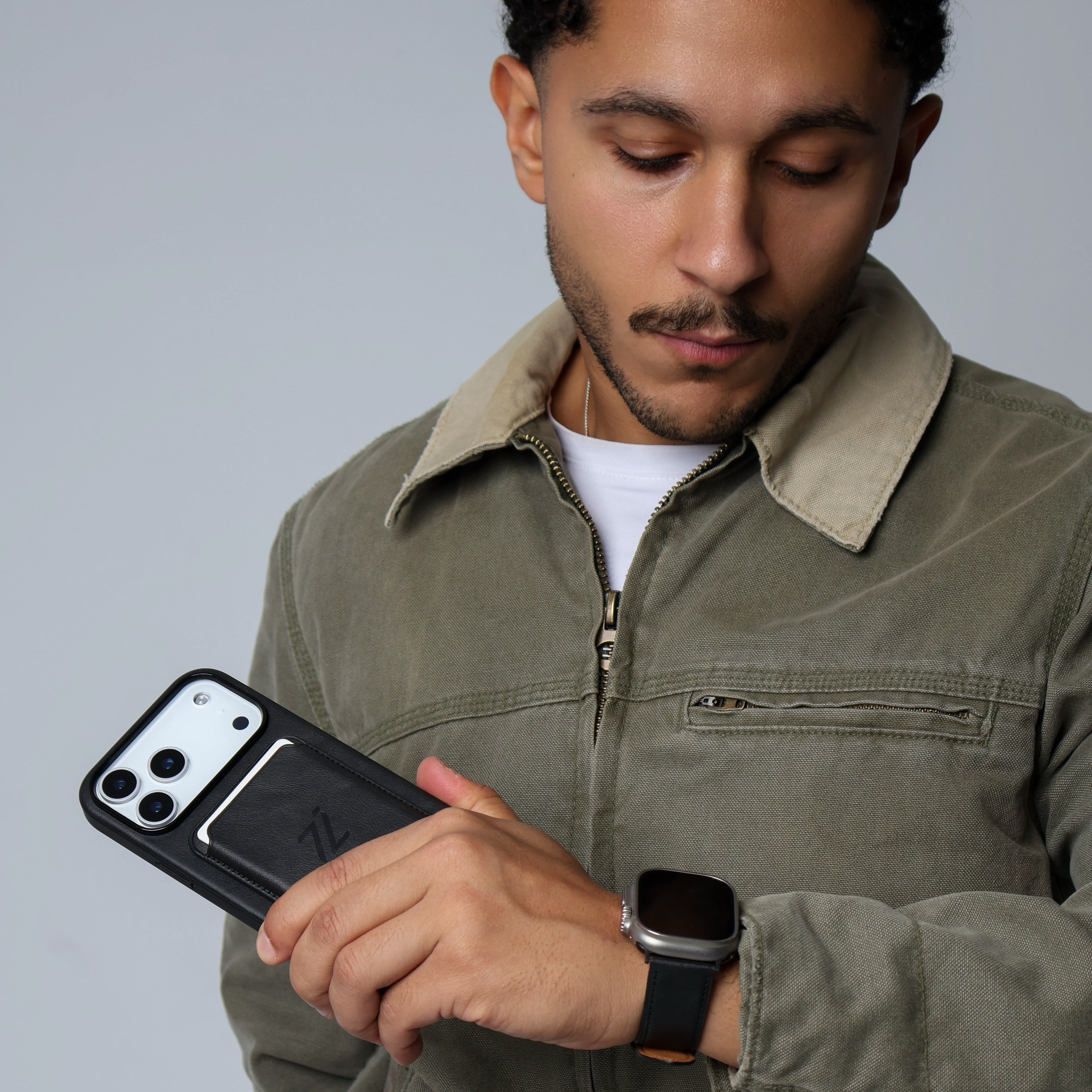 Jet Black - IZONE Magsafe Case + Apple Watch Strap